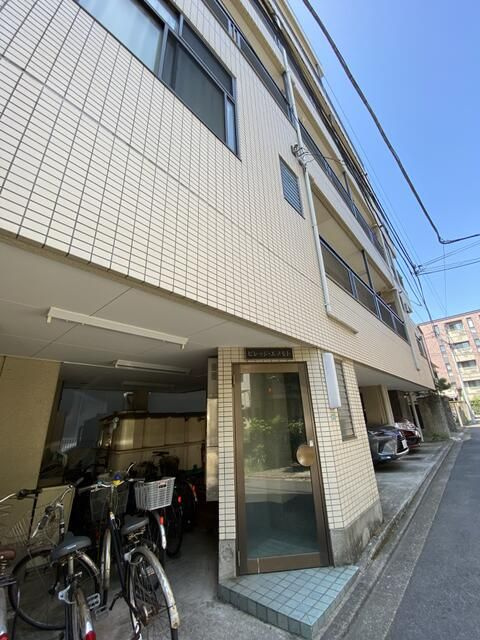 ビレッヂエノモトの外観