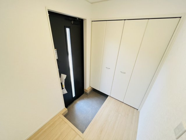 大府市神田町三丁目347番の一部『仲介手数料無料』新築戸建ての玄関