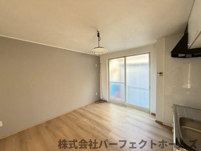 招提中町1丁目戸建のキッチン|ダイニングキッチンです