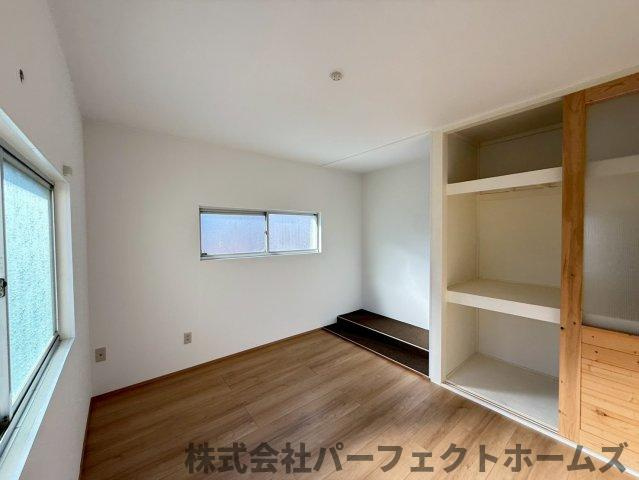 招提中町1丁目戸建の洋室|個人の部屋や寝室として使える洋室です