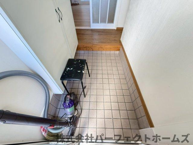 招提中町1丁目戸建の玄関|ゆったりとした玄関です