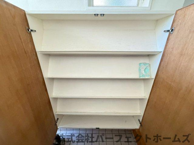 招提中町1丁目戸建の収納|収納豊富です