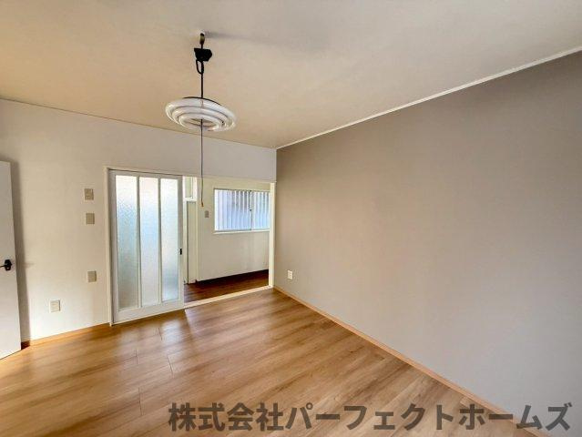 招提中町1丁目戸建のキッチン|ダイニングキッチンです