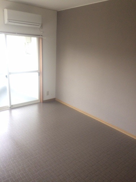 レジデンス伊川谷の洋室