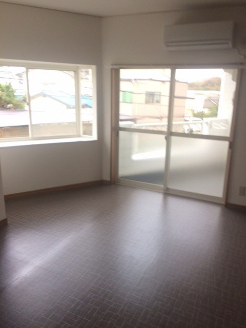 レジデンス伊川谷の居間・リビング