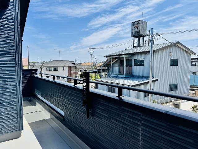 八王子市　石川町　新築一戸建てのバルコニー|～南向きで陽当たりの良いバルコニー　洗濯物がよく乾きそうです～