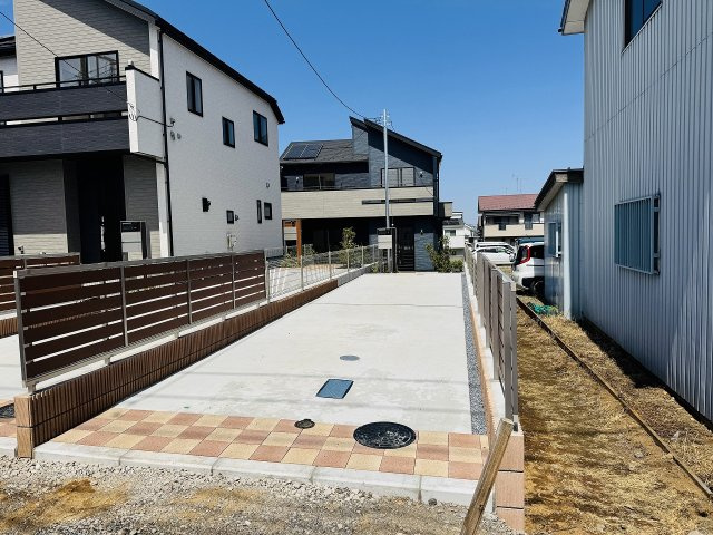 八王子市　石川町　新築一戸建ての駐車場|～2台駐車可能カースペース～