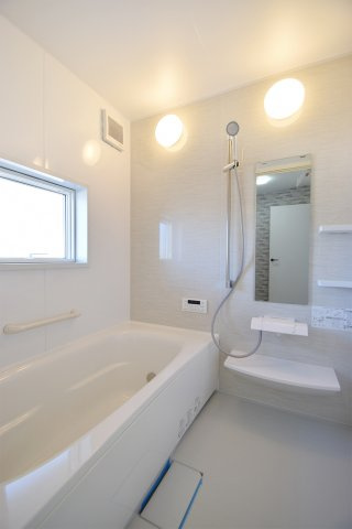 岩下　中古住宅の浴室