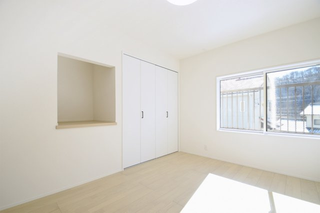 岩下　中古住宅の洋室|2階：洋室6帖