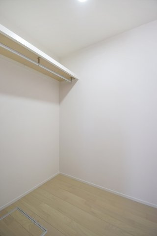 岩下　中古住宅の収納|ウォークインクローゼット