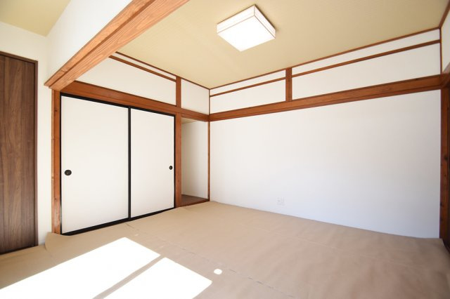 岩下　中古住宅の和室|1階：和室6帖