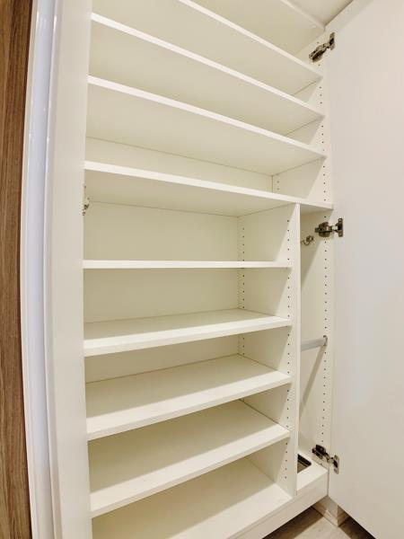 ＹＯＵ　Ｉ　ＣＯＵＲＴの居間・リビング