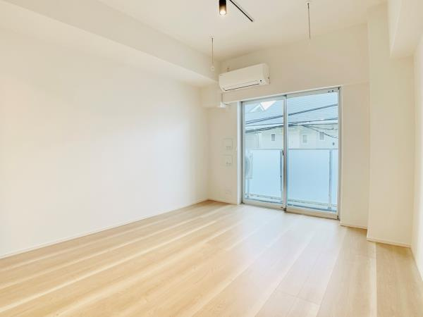 ＹＯＵ　Ｉ　ＣＯＵＲＴの居間・リビング