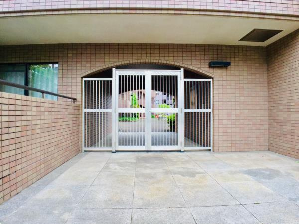 ベル富士見丘のエントランス