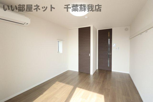 ビクトワールⅡの寝室|落ち着いた色調の寝室です