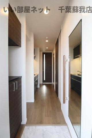 ビクトワールⅡの玄関|明るい玄関です