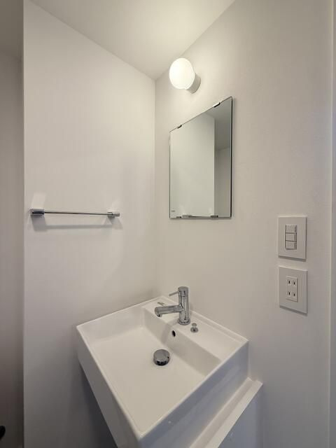 ｔｈｅ　ｔｒｉａｓ　ｎｉｓｈｉｎｉｐｐｏｒｉの洗面所