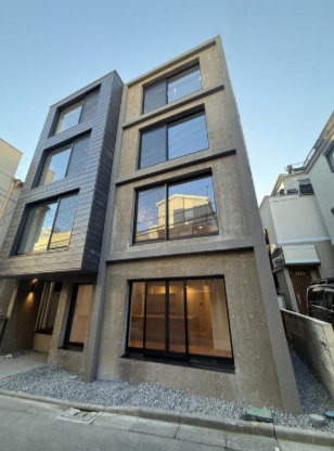 ｔｈｅ　ｔｒｉａｓ　ｎｉｓｈｉｎｉｐｐｏｒｉの外観