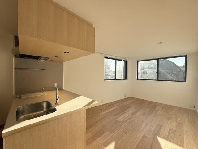 ｔｈｅ　ｔｒｉａｓ　ｎｉｓｈｉｎｉｐｐｏｒｉの内装