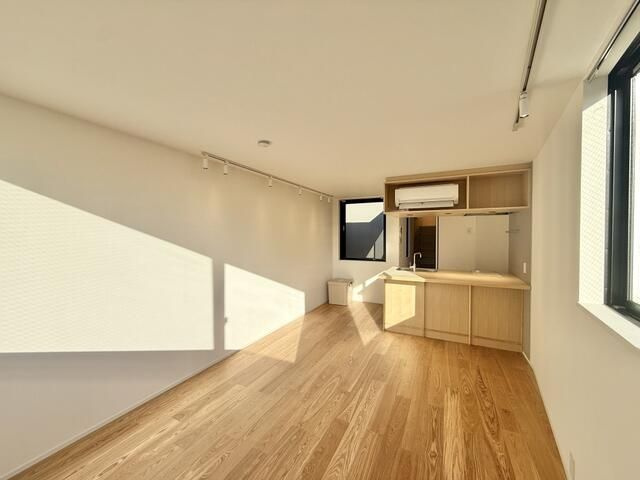 ｔｈｅ　ｔｒｉａｓ　ｎｉｓｈｉｎｉｐｐｏｒｉの寝室