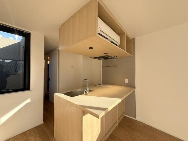 ｔｈｅ　ｔｒｉａｓ　ｎｉｓｈｉｎｉｐｐｏｒｉのキッチン