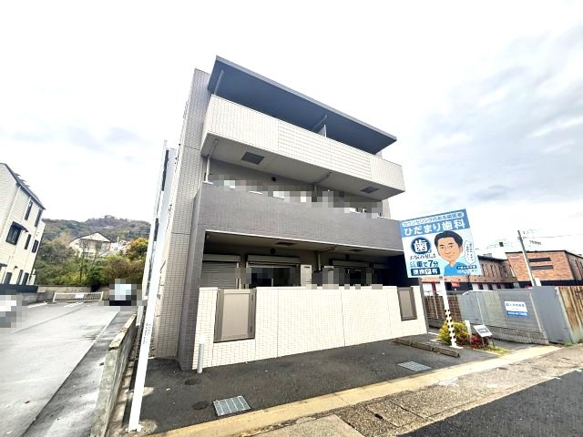 ブルーメ本山の外観