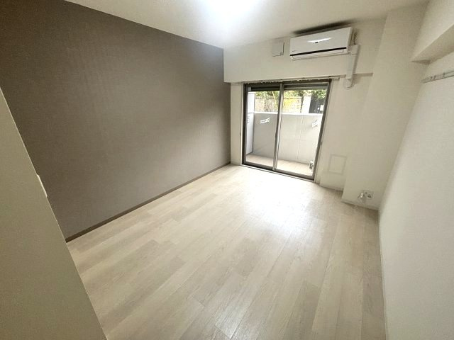 ブルーメ本山の居間・リビング