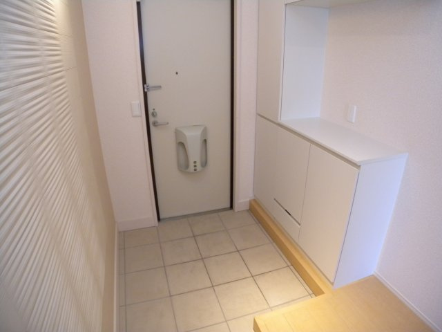 デルニエコートの玄関