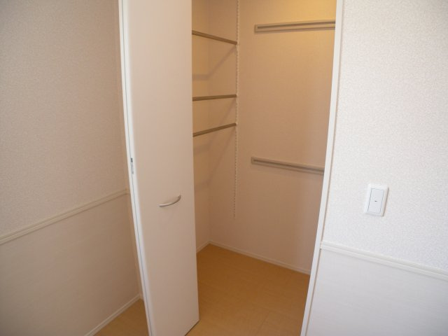 デルニエコートの収納