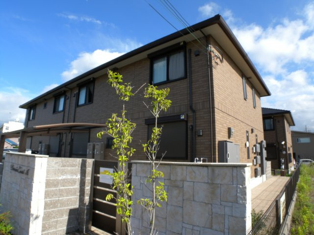 デルニエコートの外観