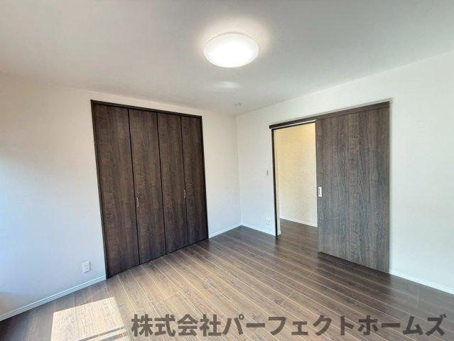 長尾元町7丁目戸建の洋室|ゆったりした洋室です