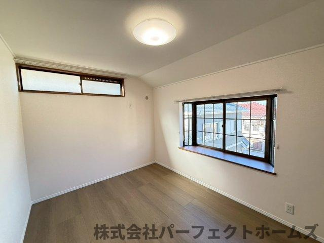 長尾元町7丁目戸建の洋室|落ち着いた色調の洋室です