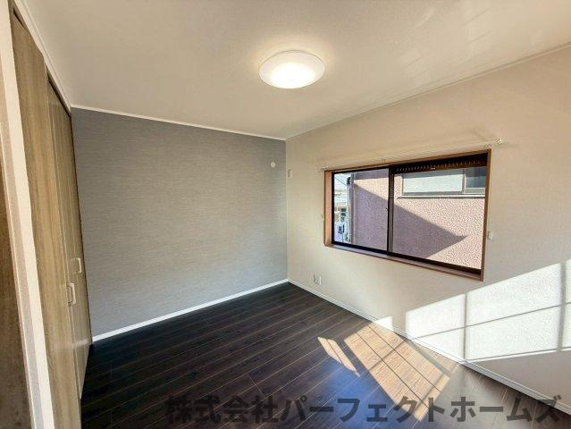 長尾元町7丁目戸建の洋室|個人の部屋や寝室として使える洋室です