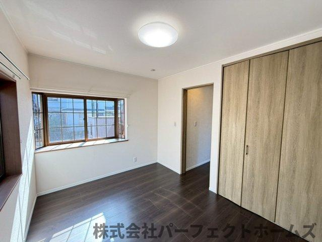 長尾元町7丁目戸建の洋室|落ち着いた色調の洋室です