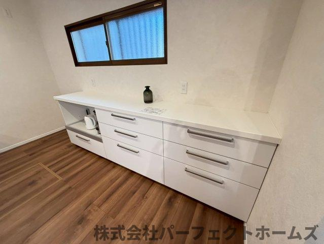 長尾元町7丁目戸建のキッチン|カップボードです