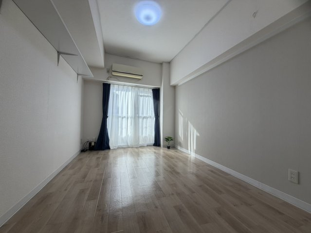 ベル天満の居間・リビング