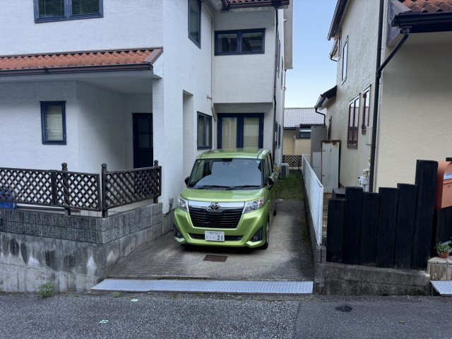 【駐車場】 | 雲雀丘山手2丁目貸家