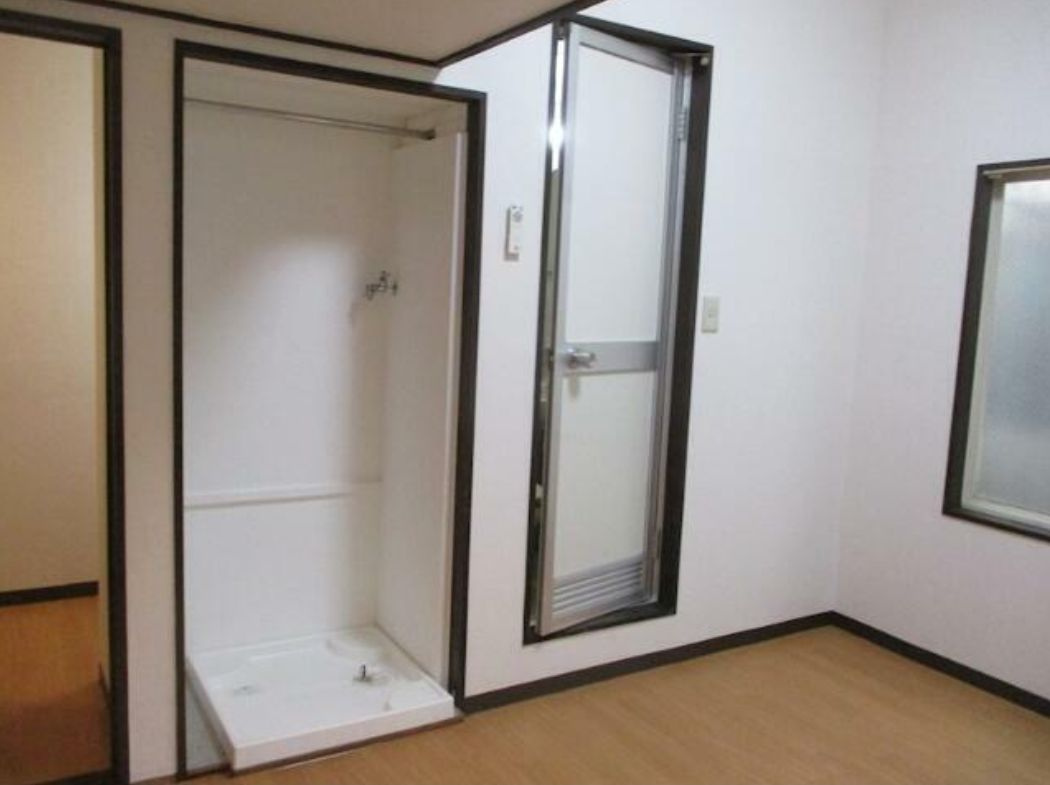 ライフピア都立家政の収納|収納+室内洗濯機置場