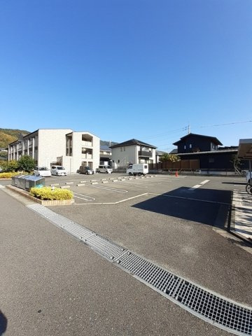 グラン・シエロの駐車場