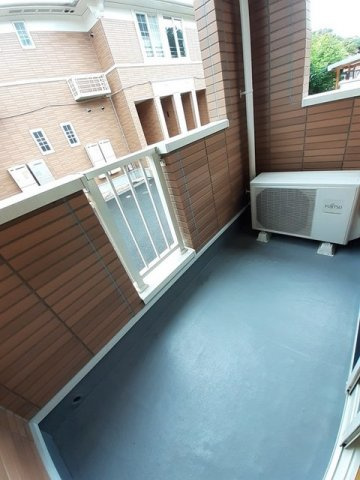 ネオ・グレイスＢのバルコニー