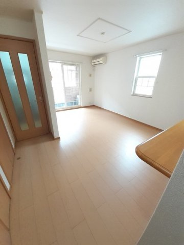 ネオ・グレイスＢの居間・リビング