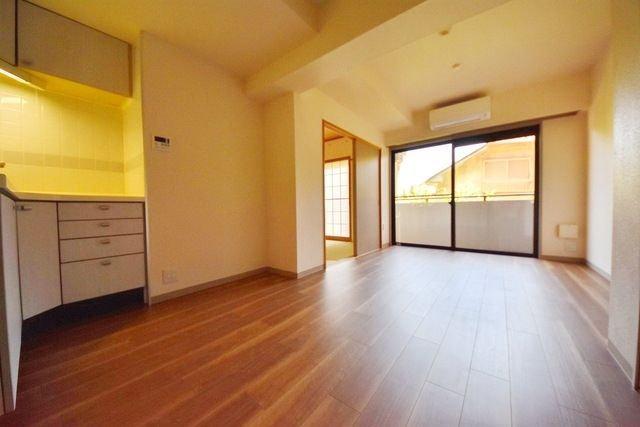 エミネンス高野台の居間・リビング