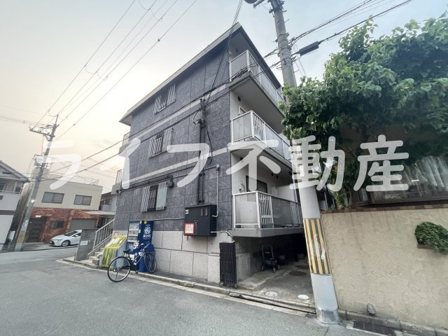 メゾン大和枚岡の外観|きれいな外観です