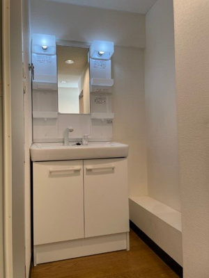 【独立洗面台】 | ヴェラハイツ木場 | 独立洗面台あり、毎朝おしゃれに忙しい女性の方におすすめです