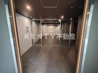 【エントランス】 | 建物の内部です
