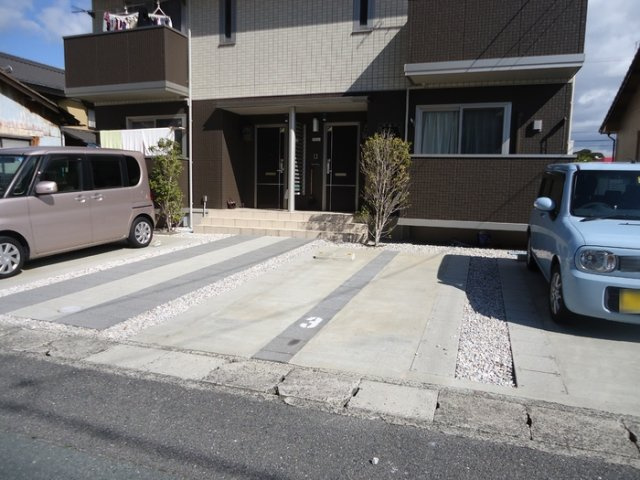 サンパレス・ムーンパレス　サンパレスの駐車場