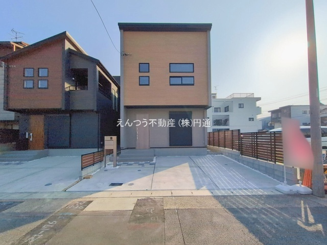 ブルーミングガーデン大野木4丁目の前面道路含む現地写真