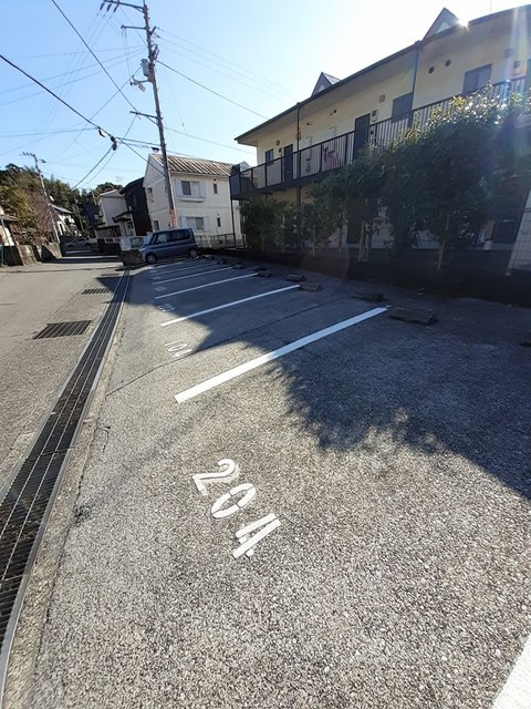 コーポいけのうえの駐車場|駐車場