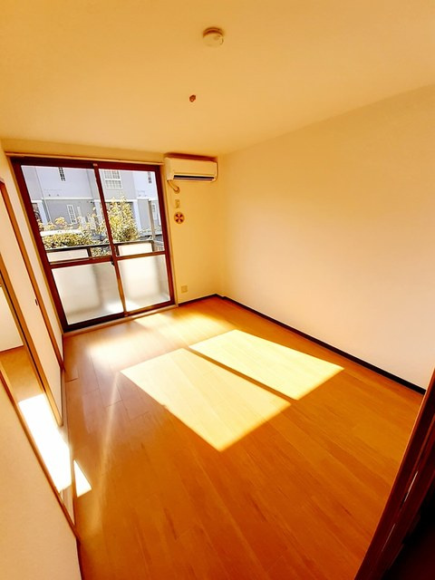 コーポいけのうえの居間・リビング|居室・リビング