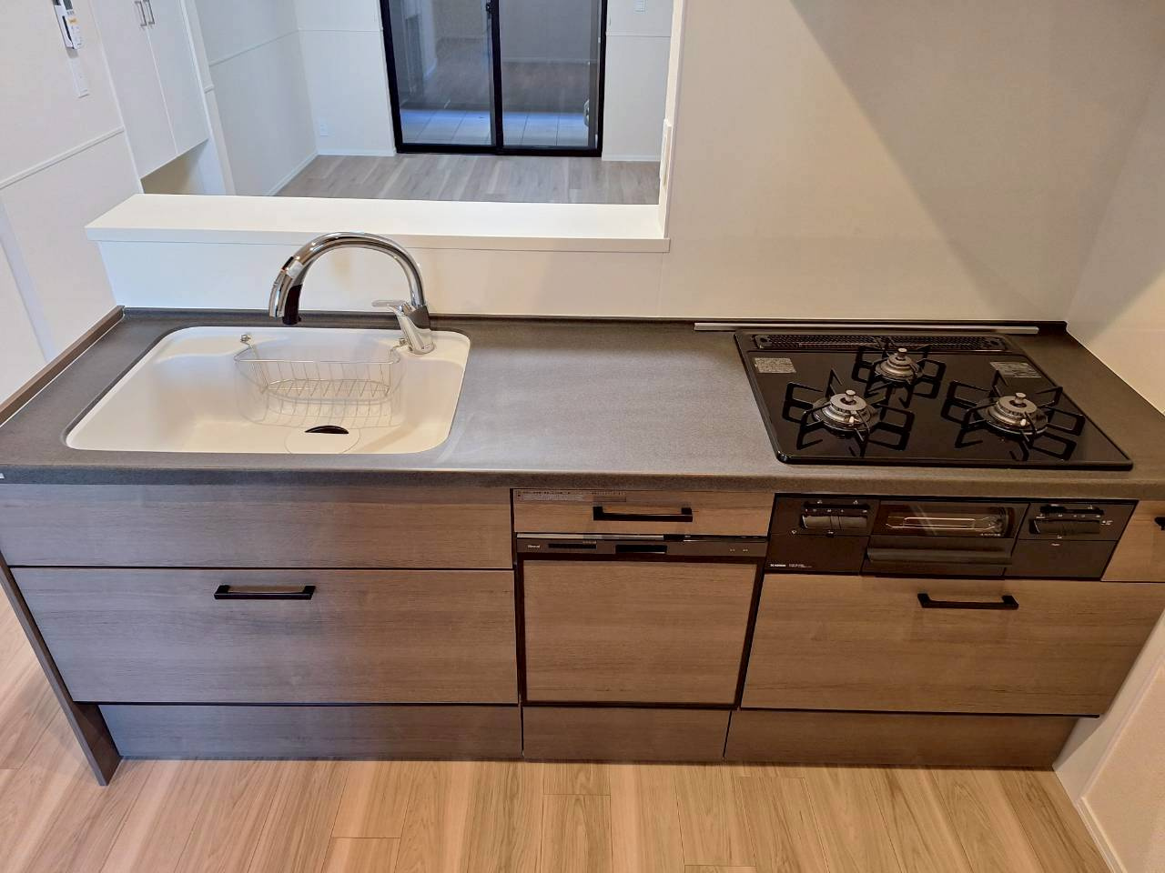 Encantのキッチン|★お部屋が見渡せるカウンターキッチン★